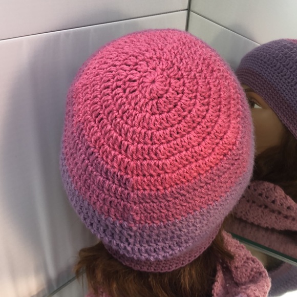 Beanie and scarf set hand crochet new item very soft yarn - Picture 6 of 10